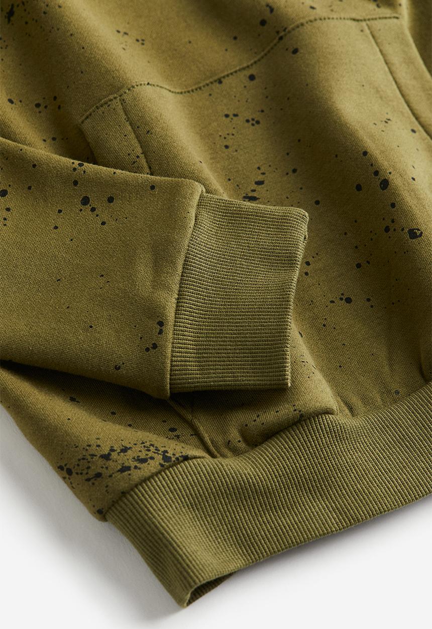 H&M - Patterned hoodie - dark green/splatter