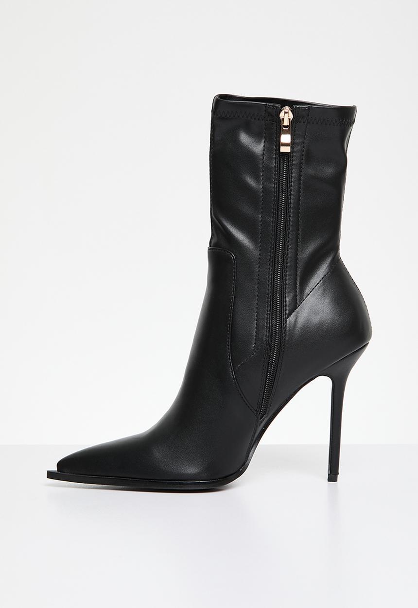 Plum - Vivianne ankle boot - black