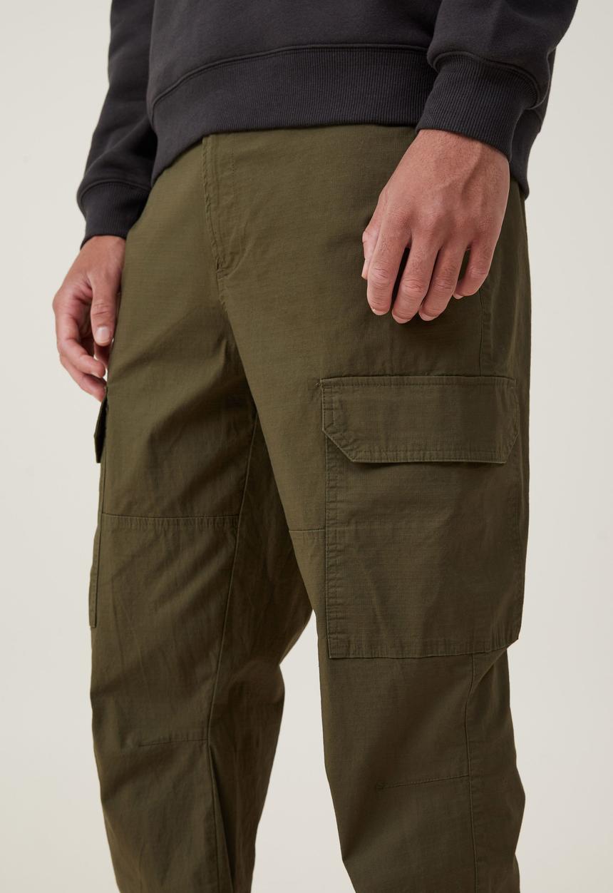 Cotton On - Ripstop Jogger - Military