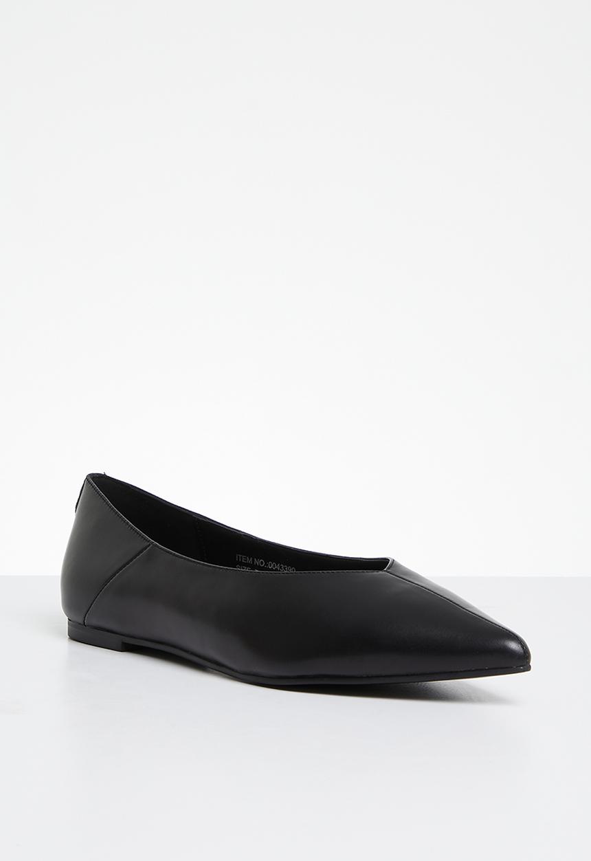 POLO - Pointy seam flat pump - black