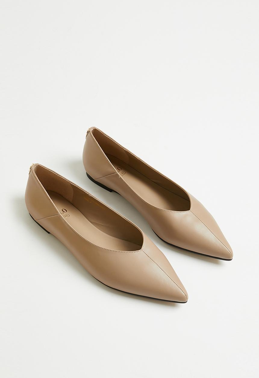 POLO - Pointy seam flat pump - natural