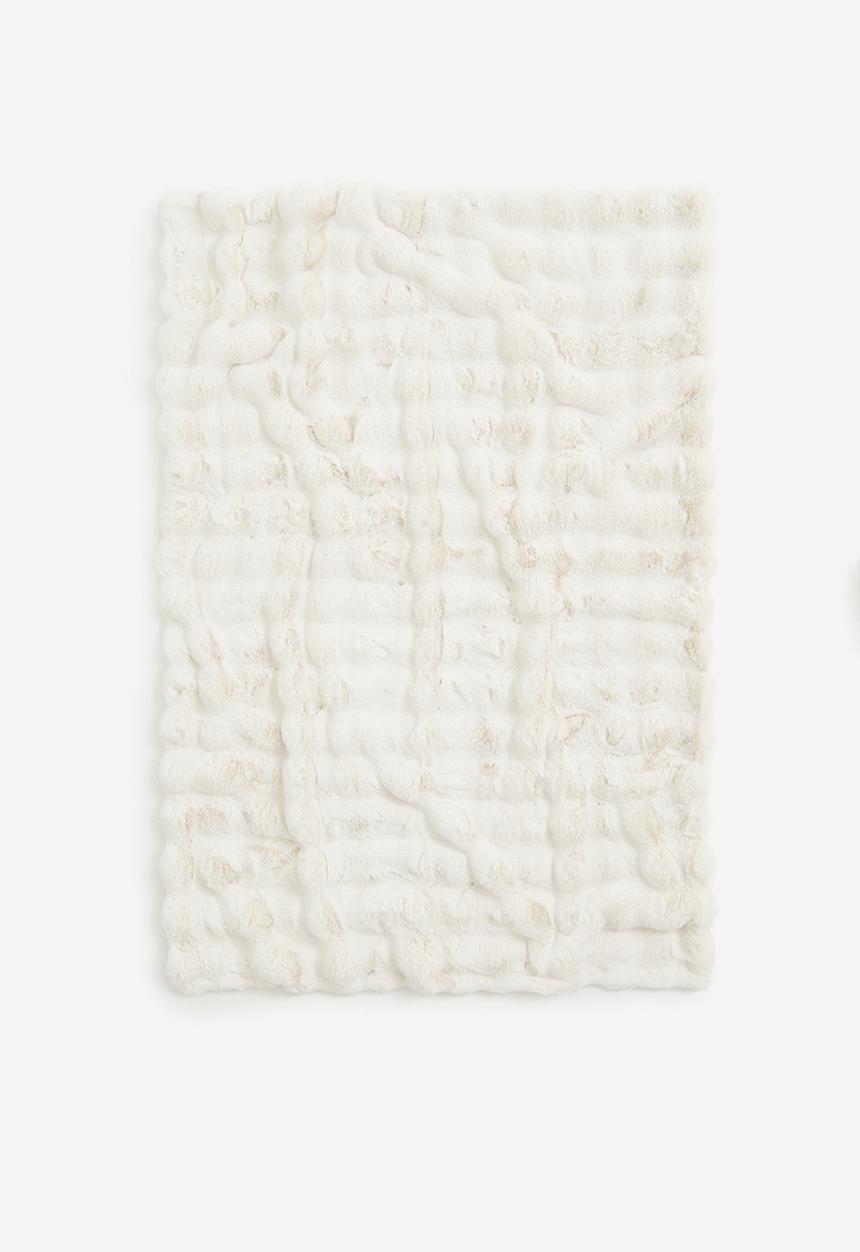 H&M - Structured fluffy blanket - white