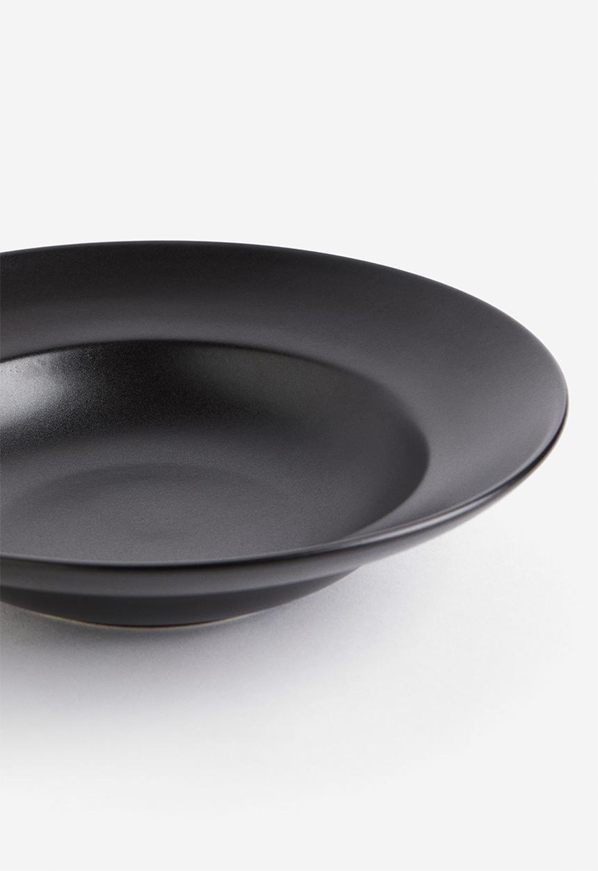 H&M - Stoneware pasta plate - black