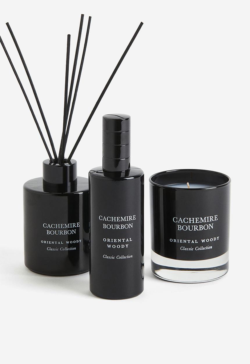 H&M - Scented candle in glass holder - black/cachemire bourbon