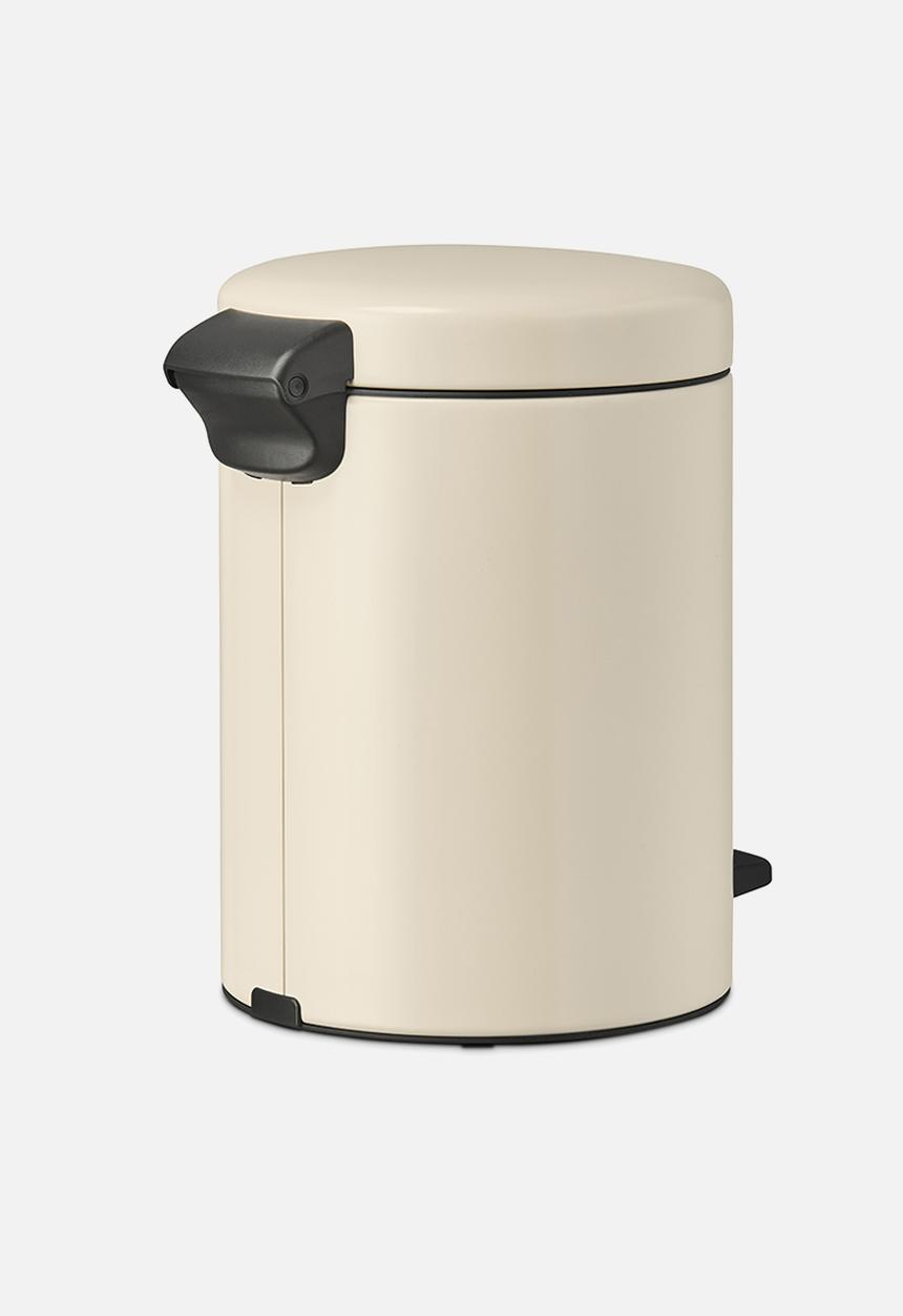 Brabantia - Newlcon pedal bin - soft beige