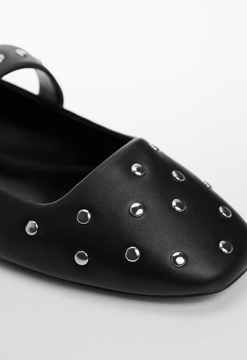 MANGO - Neli studded pump - black