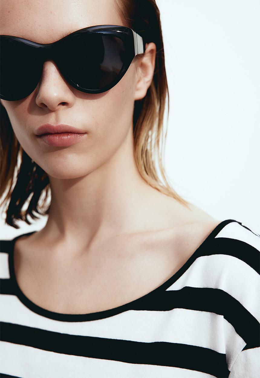 H&M - Cotton T-shirt - black & white
