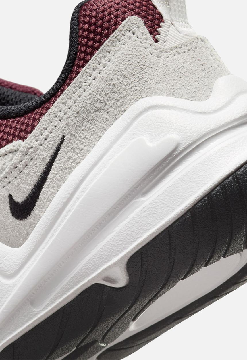 Nike - Nike Tech Hera