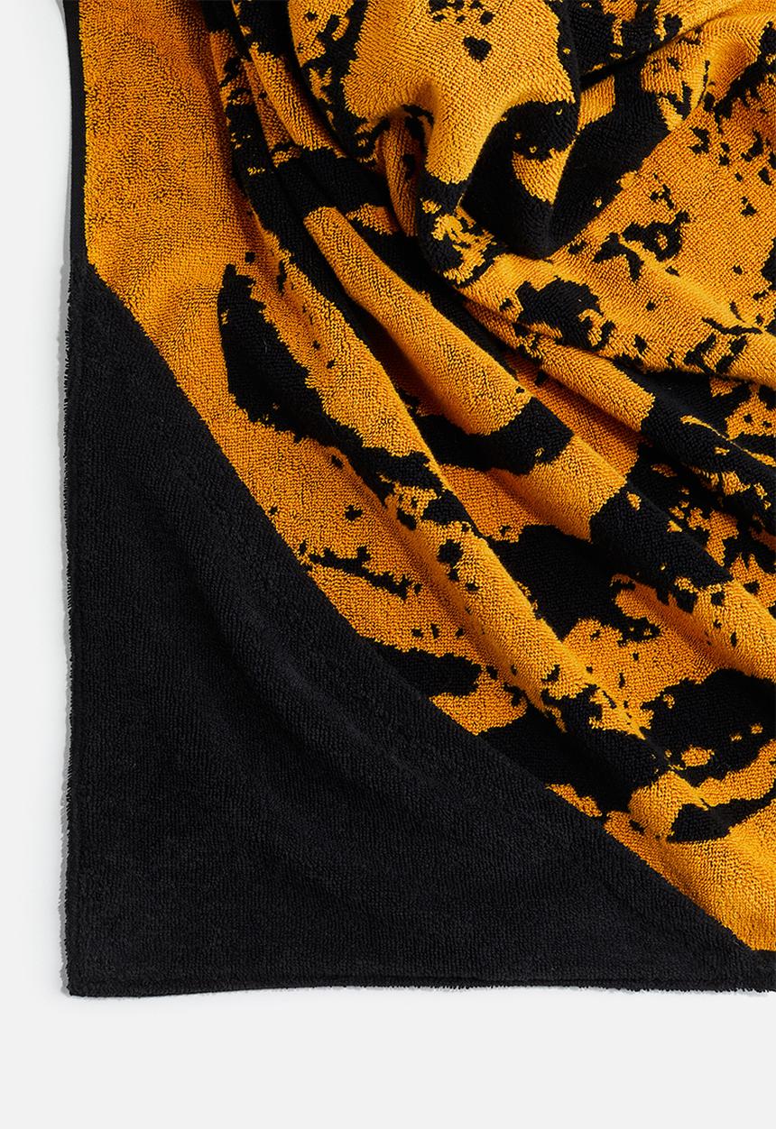 H&M - H&M Studio: Motif-detail beach towel - black & orange multi