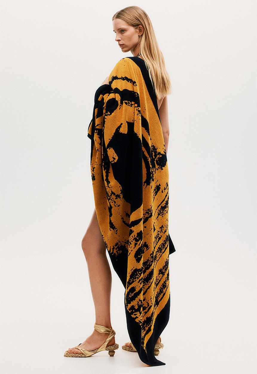 H&M - H&M Studio: Motif-detail beach towel - black & orange multi