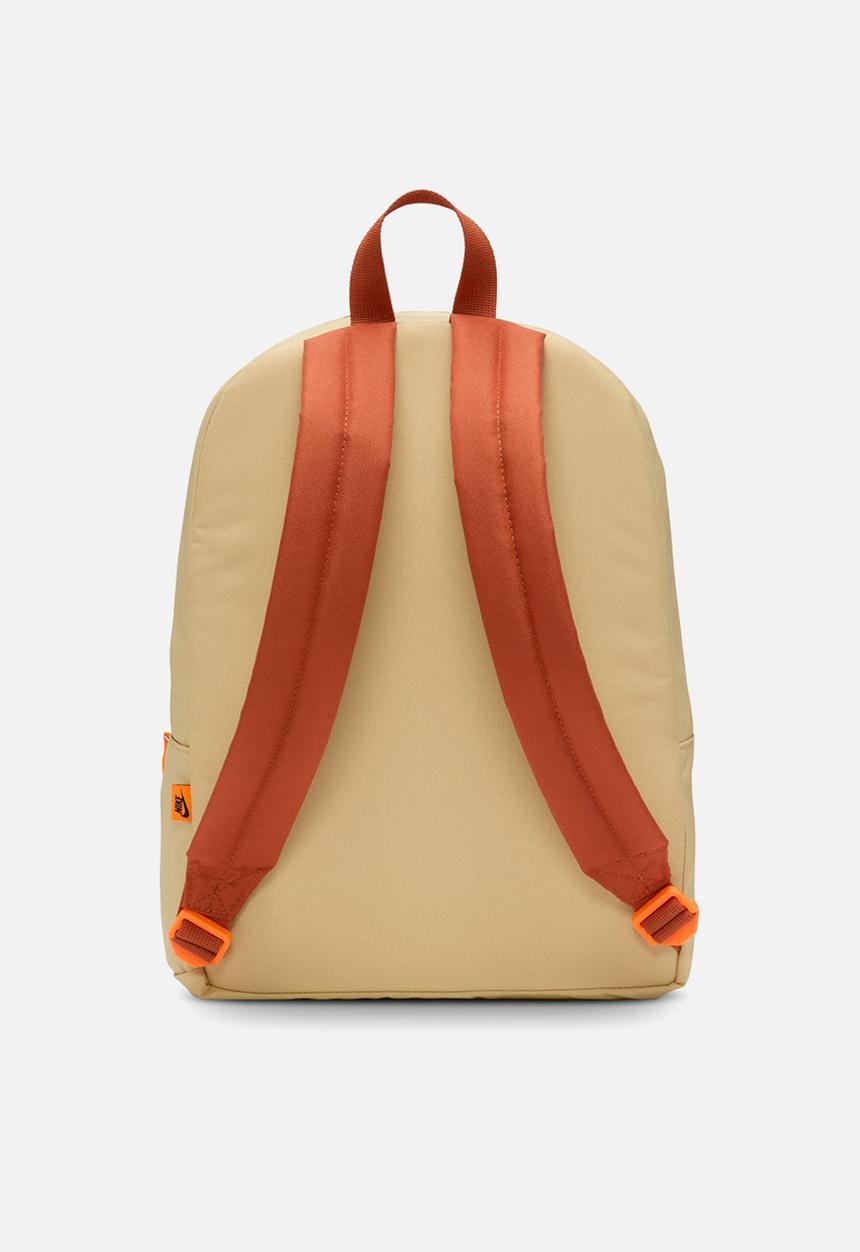 Nike - Y Nk Classic Bkpk - Bubble - Sesame/Burnt Sunrise/Total Orange