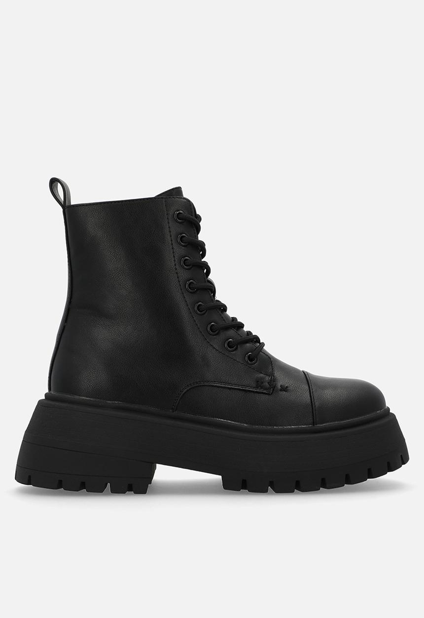 Call It Spring - Chanelle lace up boot - black