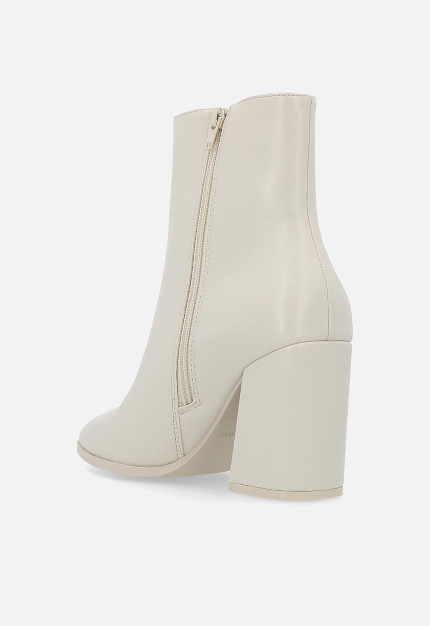 Call It Spring - France ankle boot - ice