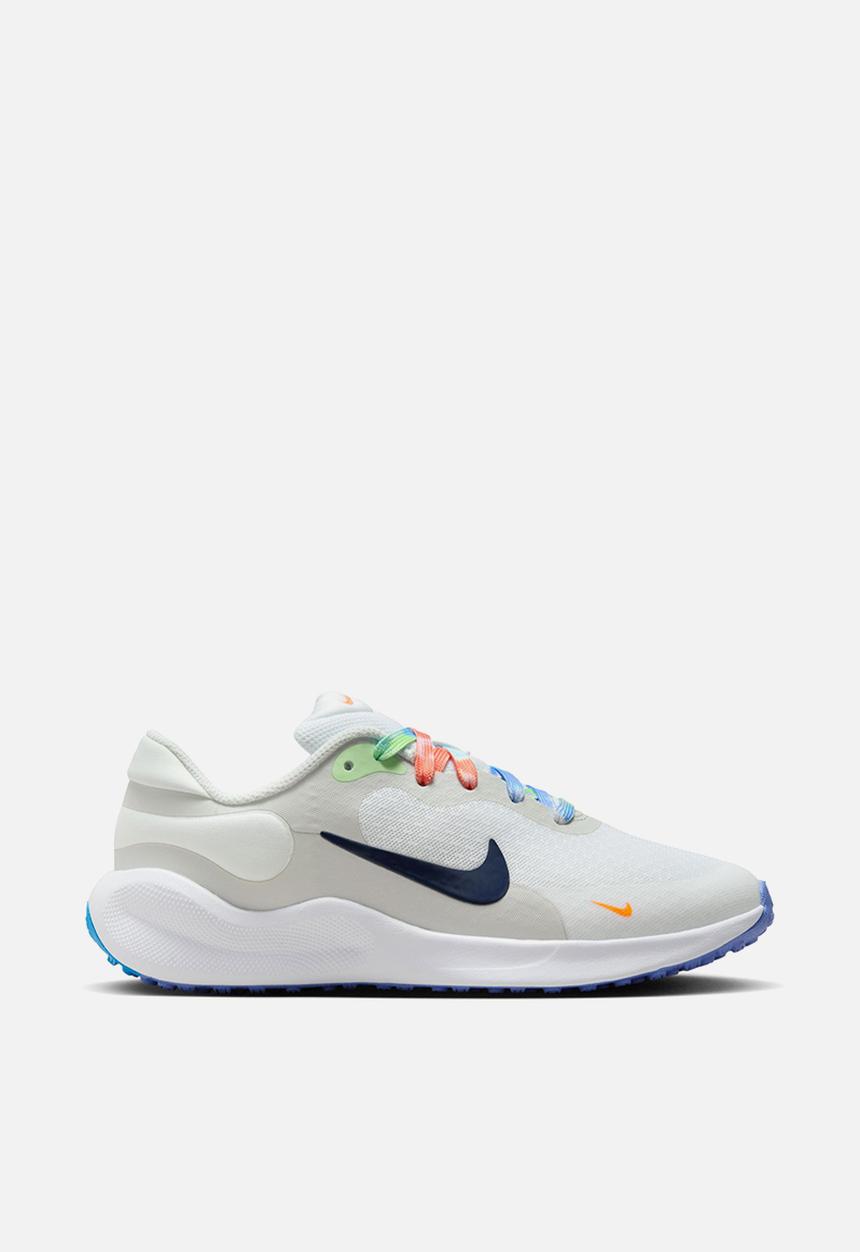 Nike - Nike Revolution 7 - White/Midnight Navy-Photon Dust