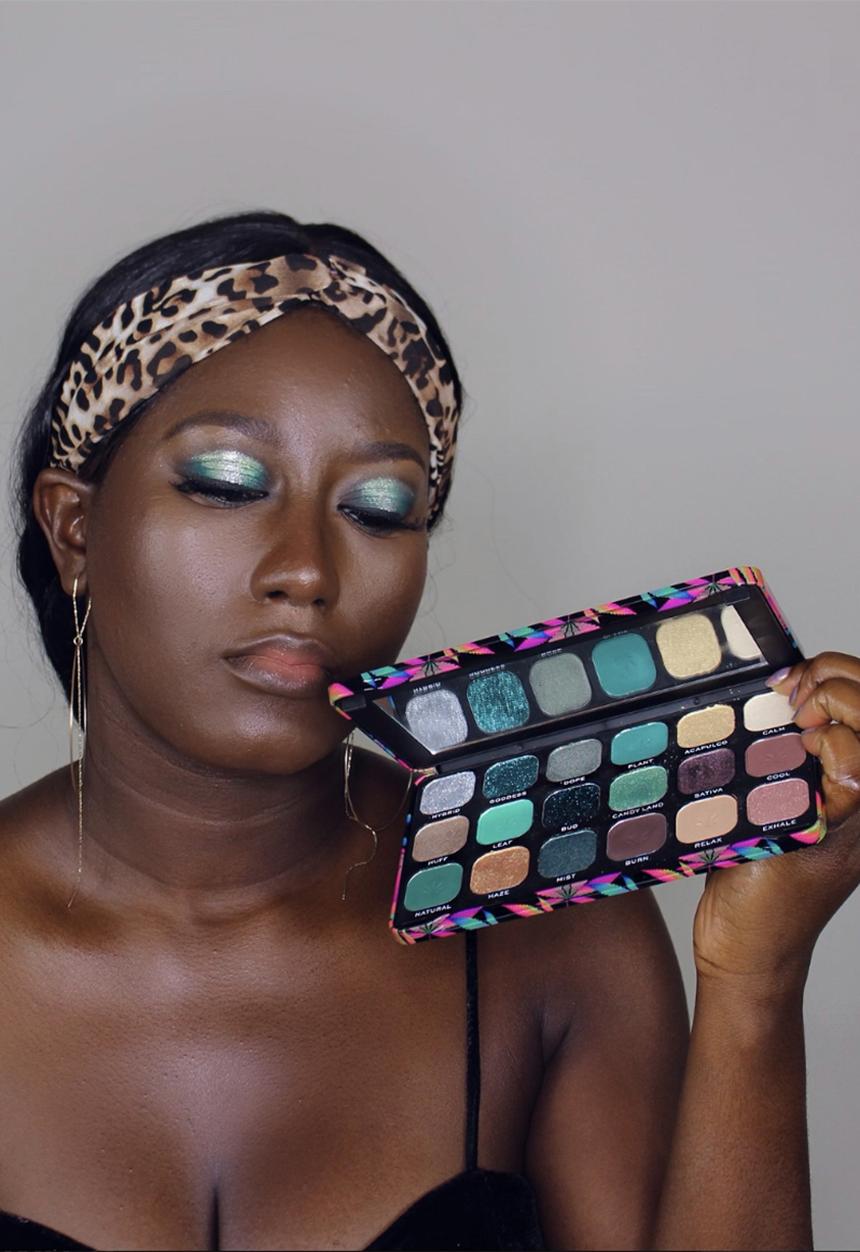 Revolution - Forever Flawless Chilled with Cannabis Sativa Eyeshadow Palette