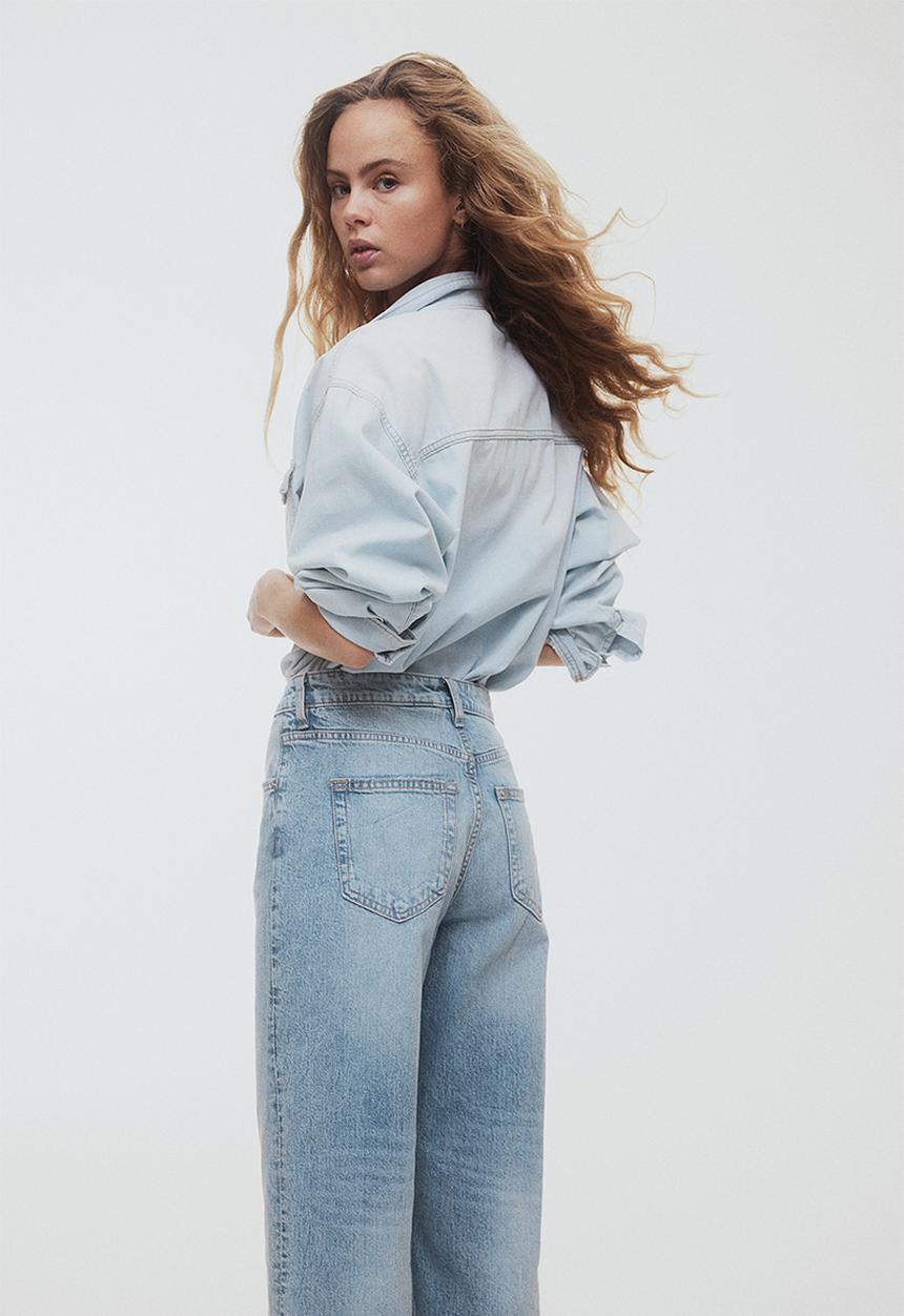 H&M - Wide high cropped jeans - light denim blue