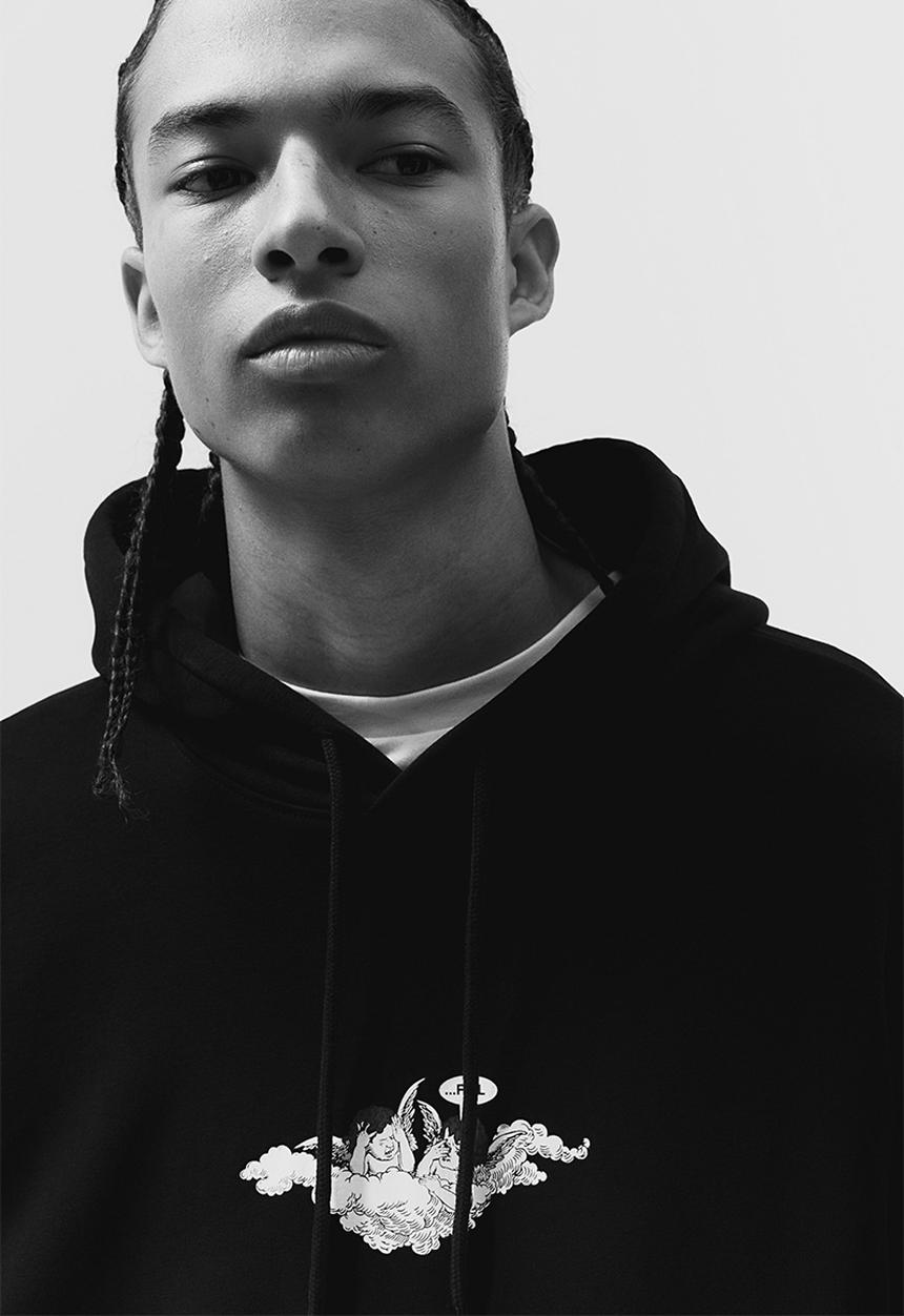 H&M - Regular fit hoodie - black angels