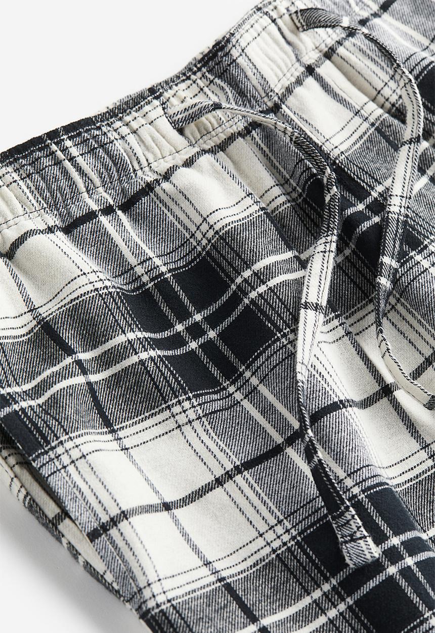 H&M - Relaxed fit pyjama bottoms - black & white checked