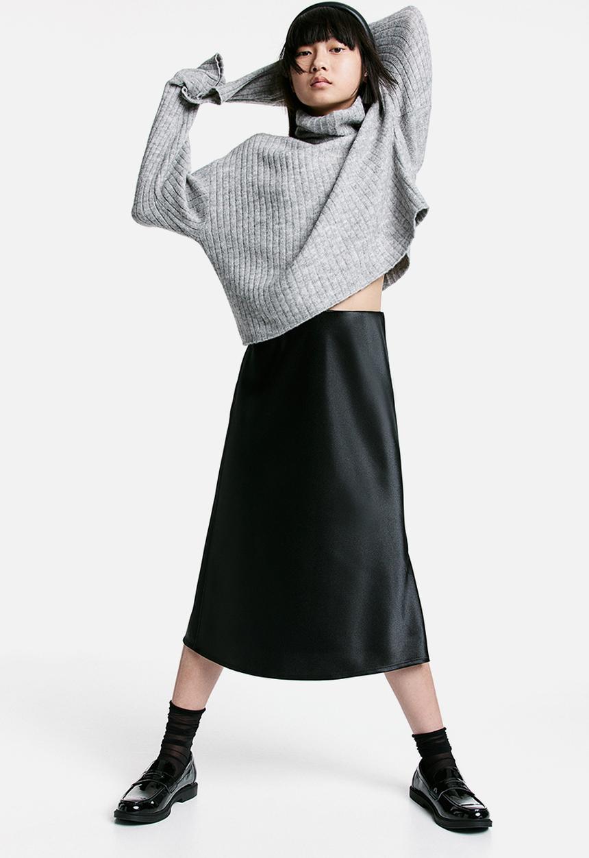H&M - Satin skirt - black