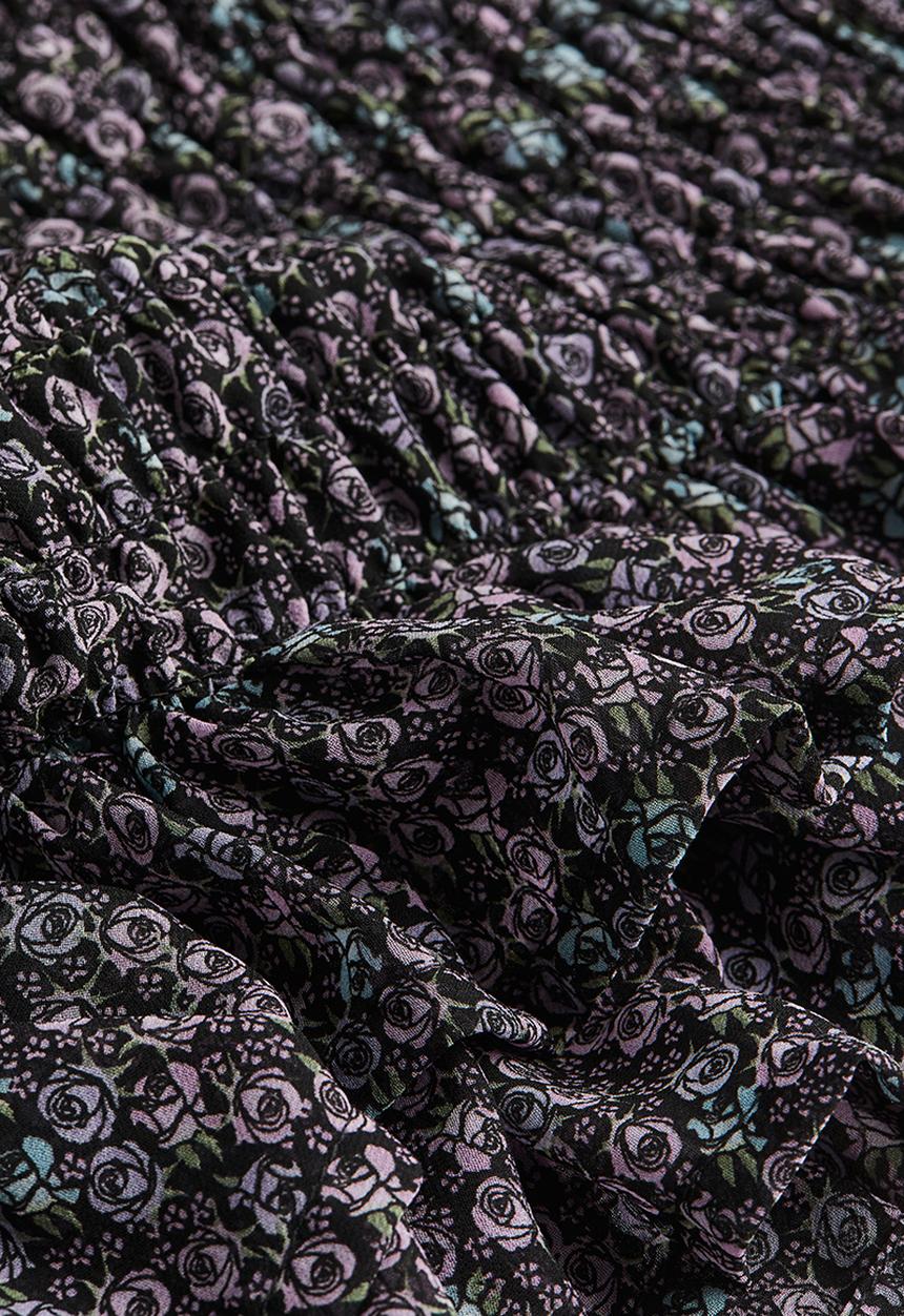 H&M - Smocked chiffon skirt - black & roses