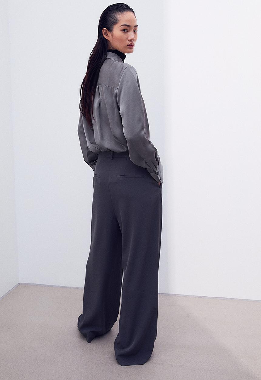 H&M - Pointed-collar shirt - grey