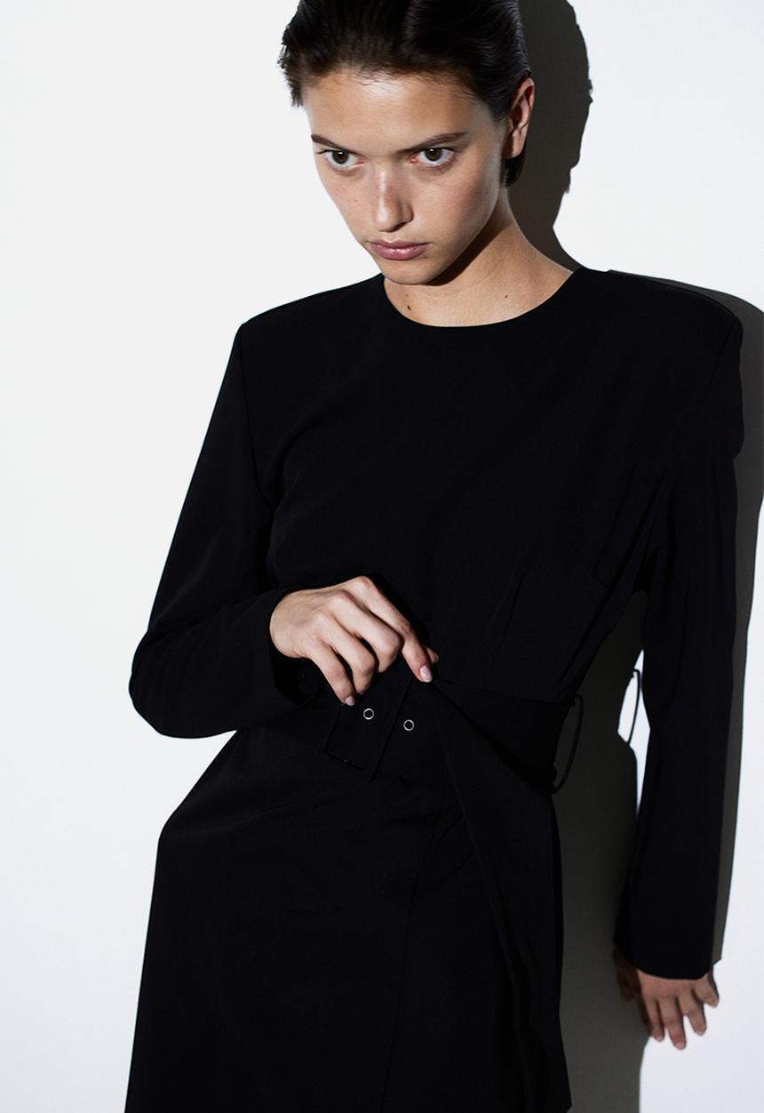 H&M - Shoulder-pad dress - black & twill 