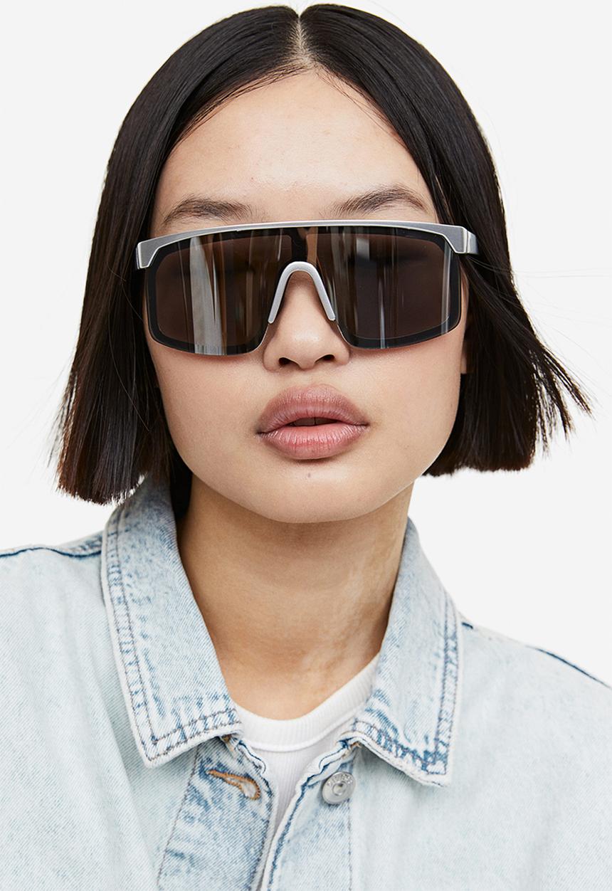 H&M - Oversized denim jacket - light denim blue 