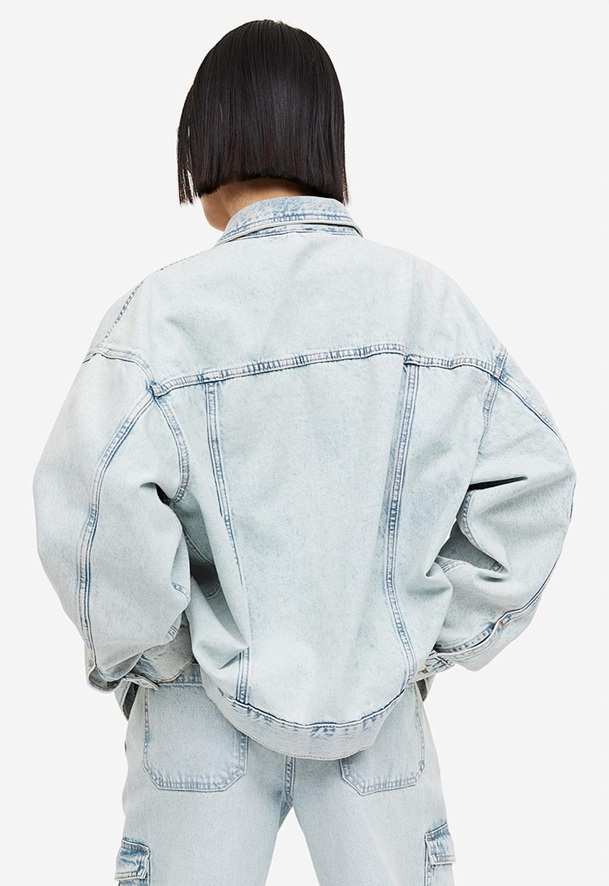 H&M - Oversized denim jacket - light denim blue 