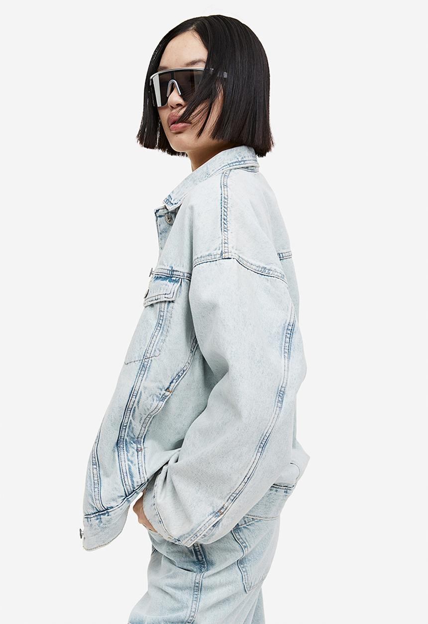 H&M - Oversized denim jacket - light denim blue 