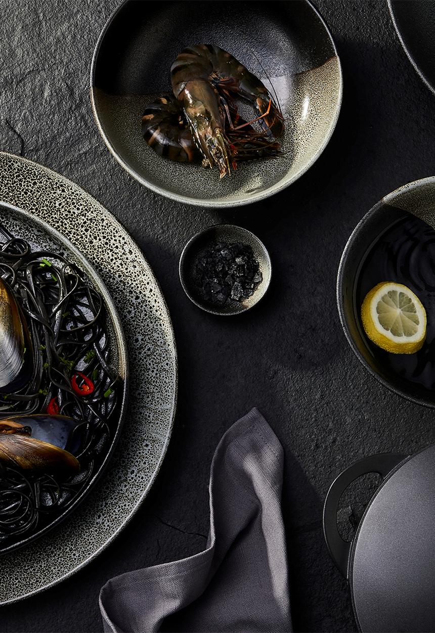 Maxwell & Williams - Umi High Rim Platter - Two toned