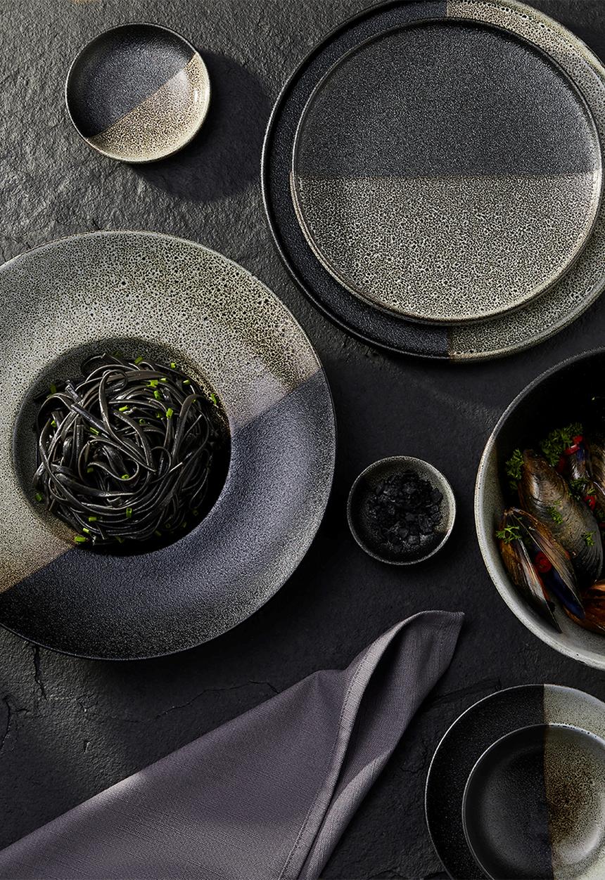 Maxwell & Williams - Umi High Rim Platter - Two toned