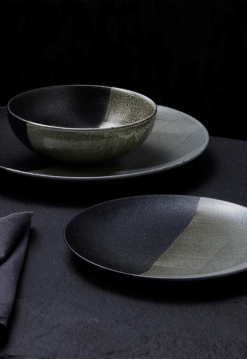 Maxwell & Williams - Umi Coupe 12 Piece Dinner Set - two toned