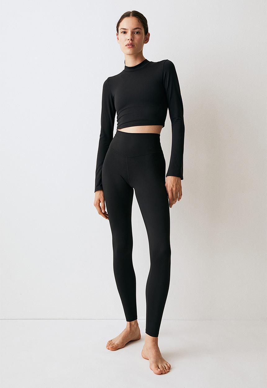 H&M - Softmove™ cropped sports top - black