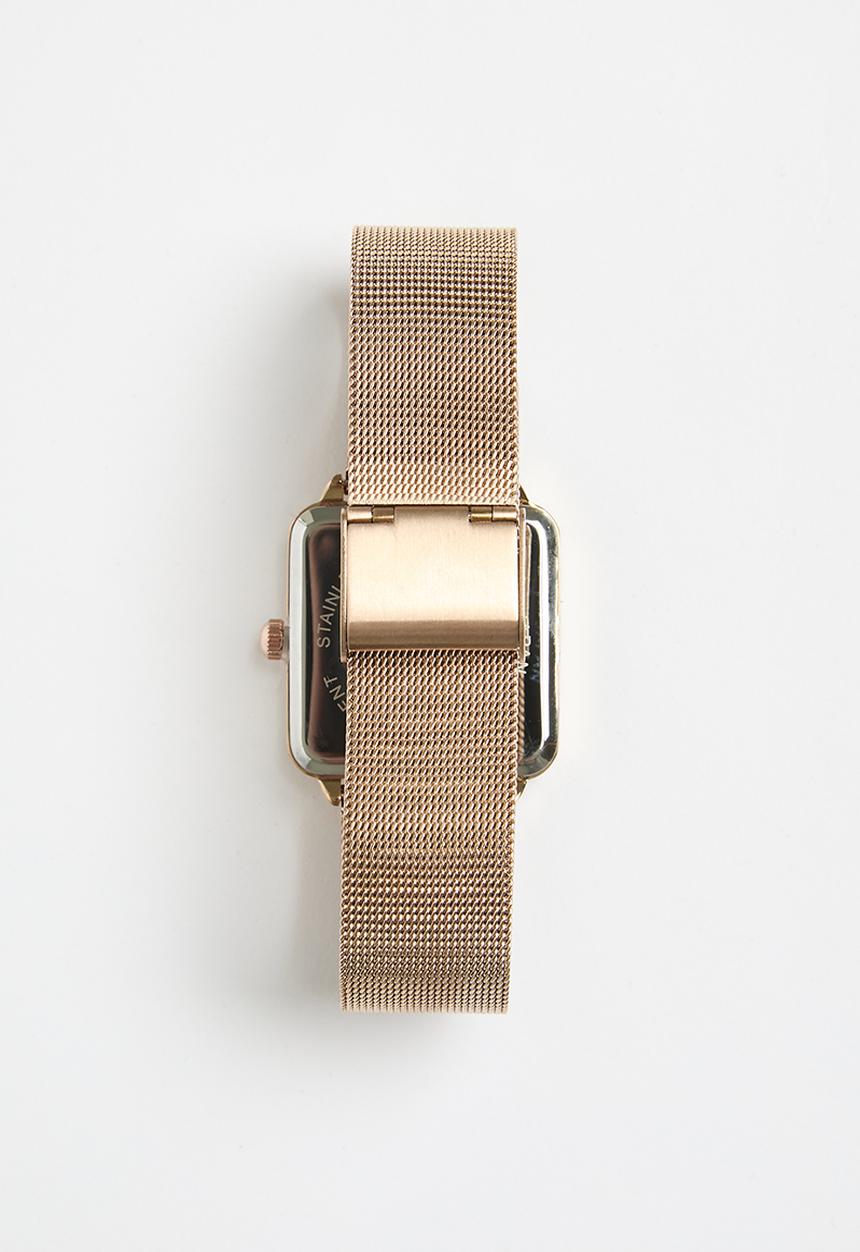 ERA by DJ Zinhle - Rosegold essence  - rose gold