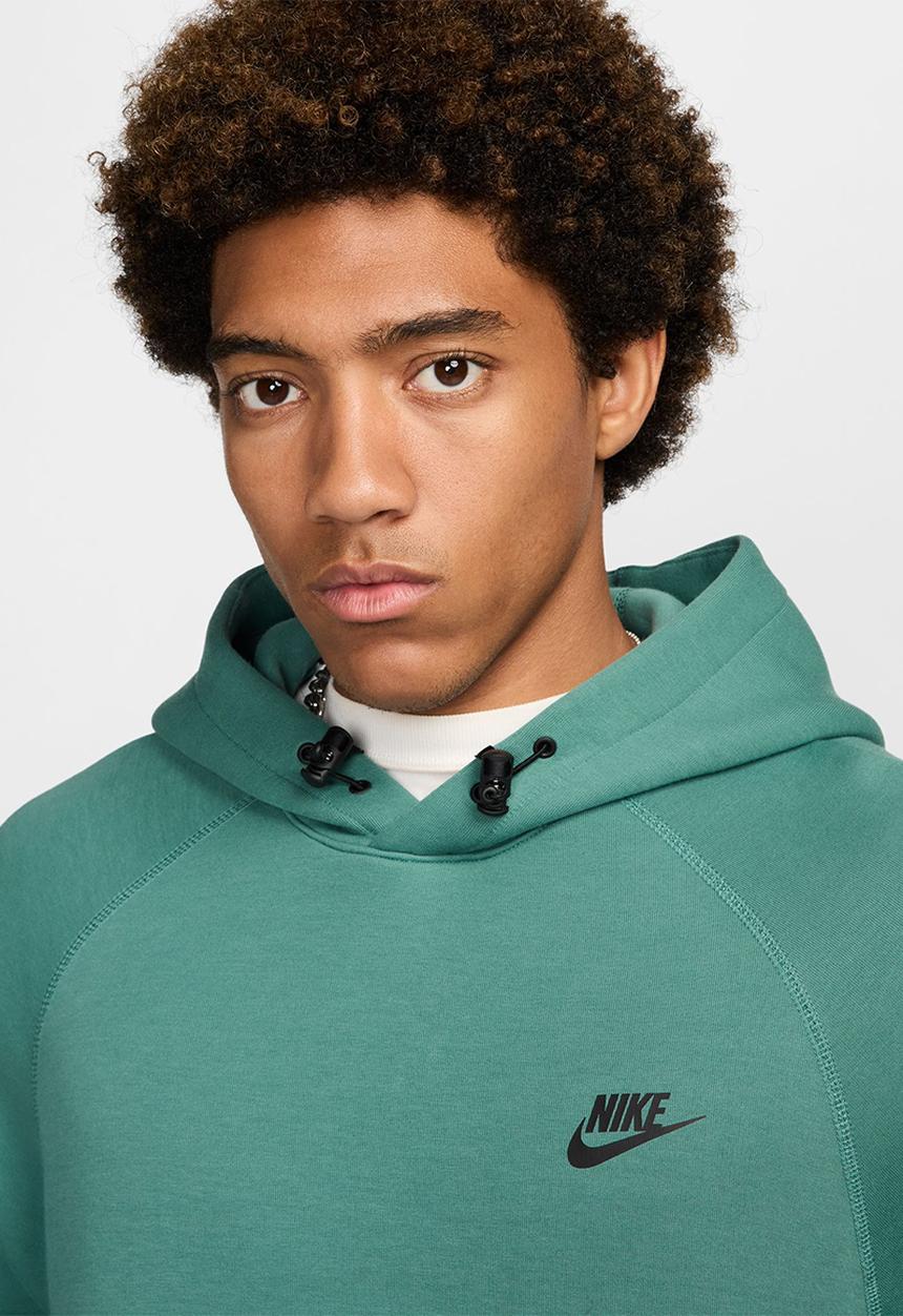 Nike - NSW Tech Fleece Pullover Hoodie - bicoastal/black