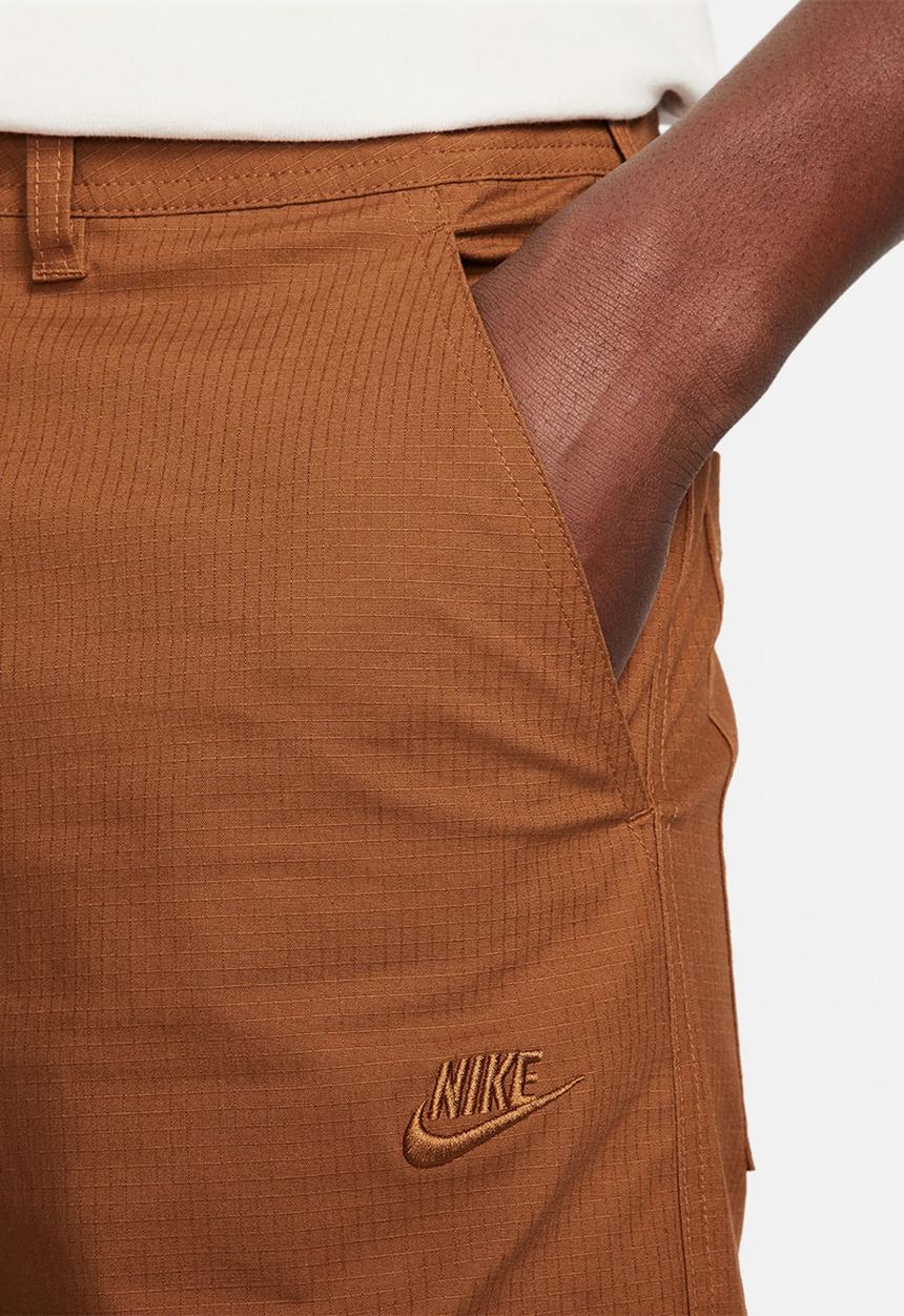 Nike - Club cargo pant - lt british tan