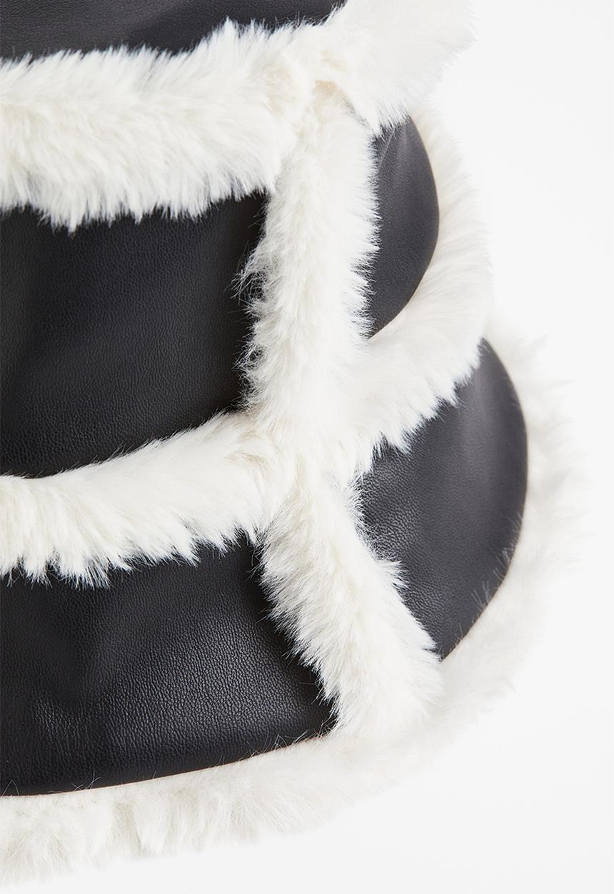 H&M - Fluffy-trim bucket hat - black