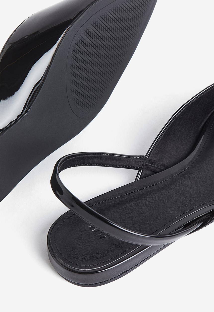 H&M - Patent slingbacks - black