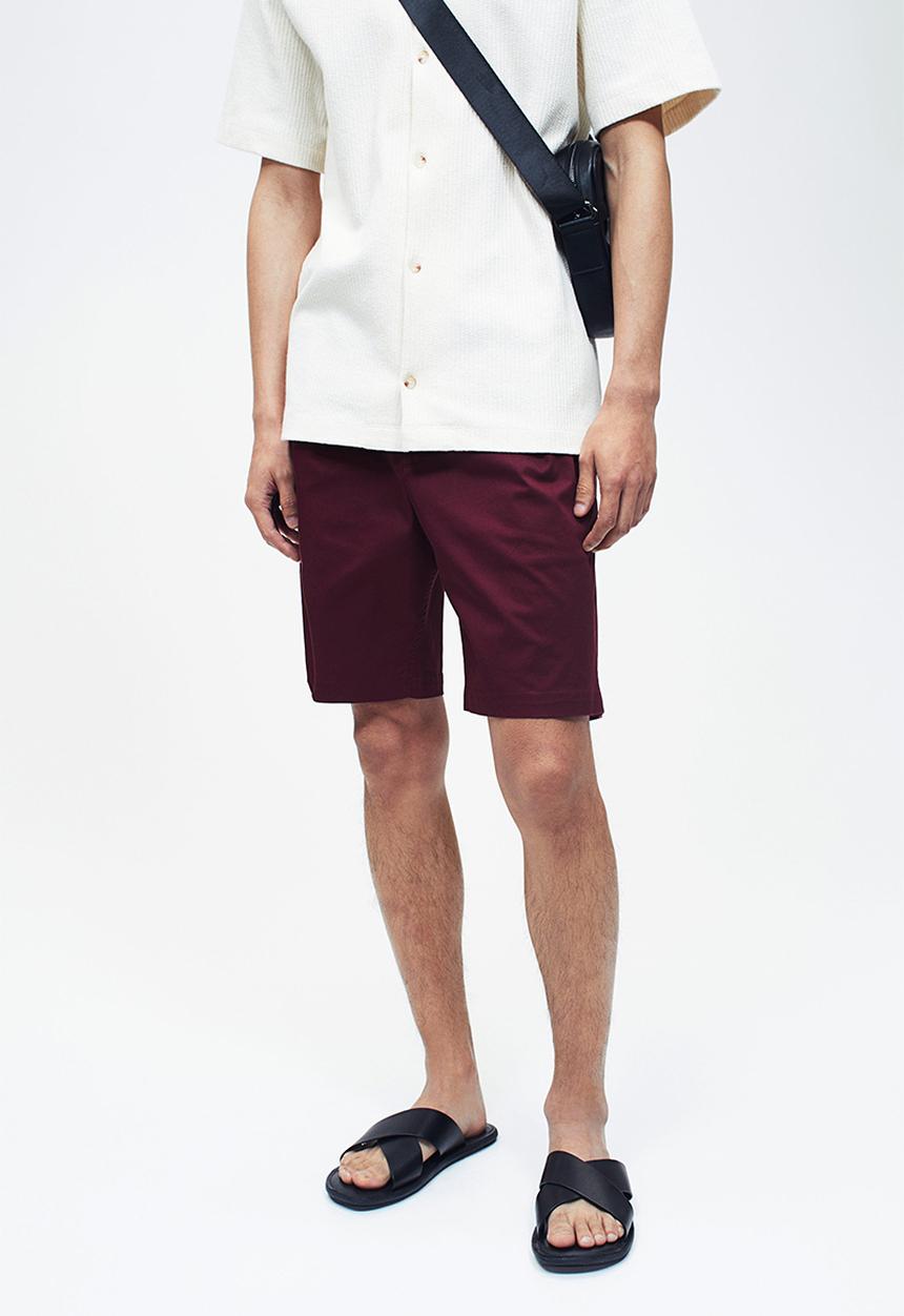 H&M - Regular fit chino shorts - burgundy