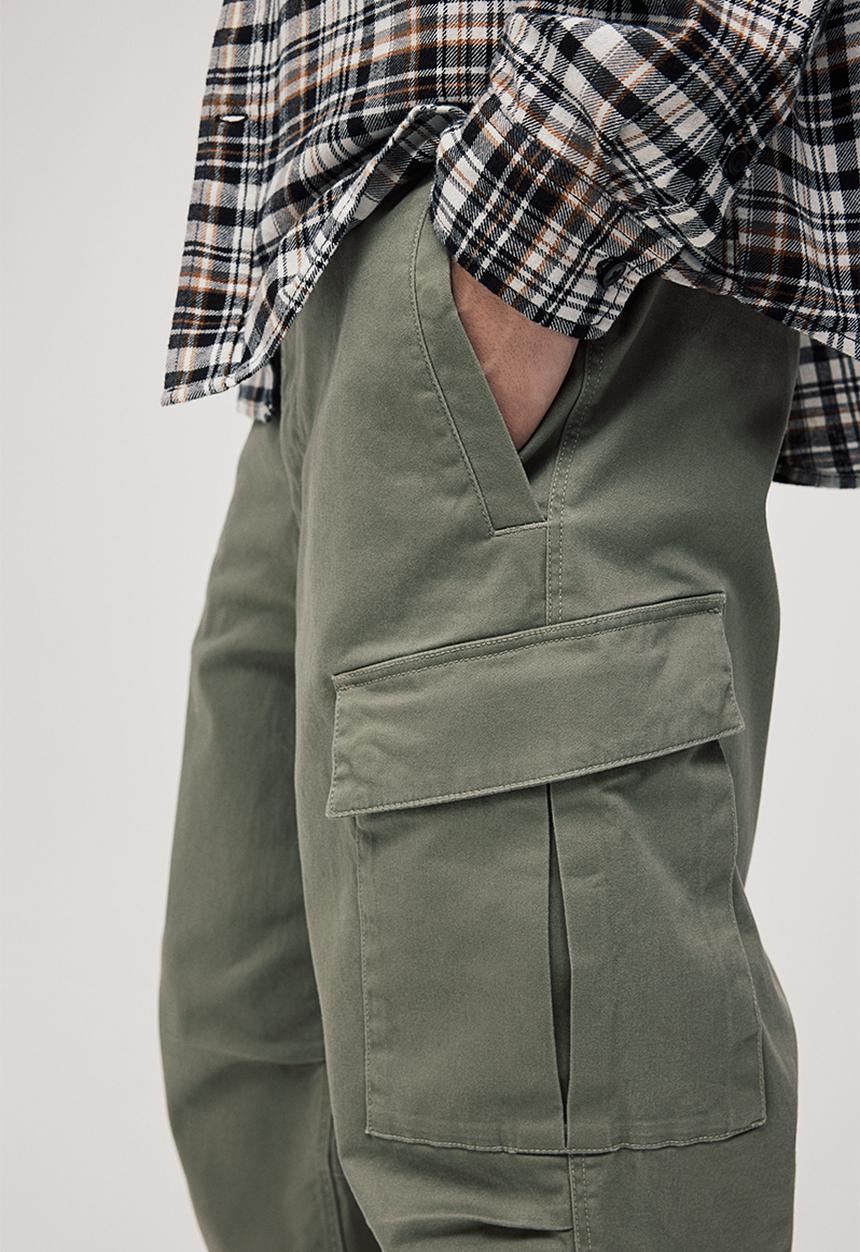 H&M - Regular fit cargo trousers - sage green