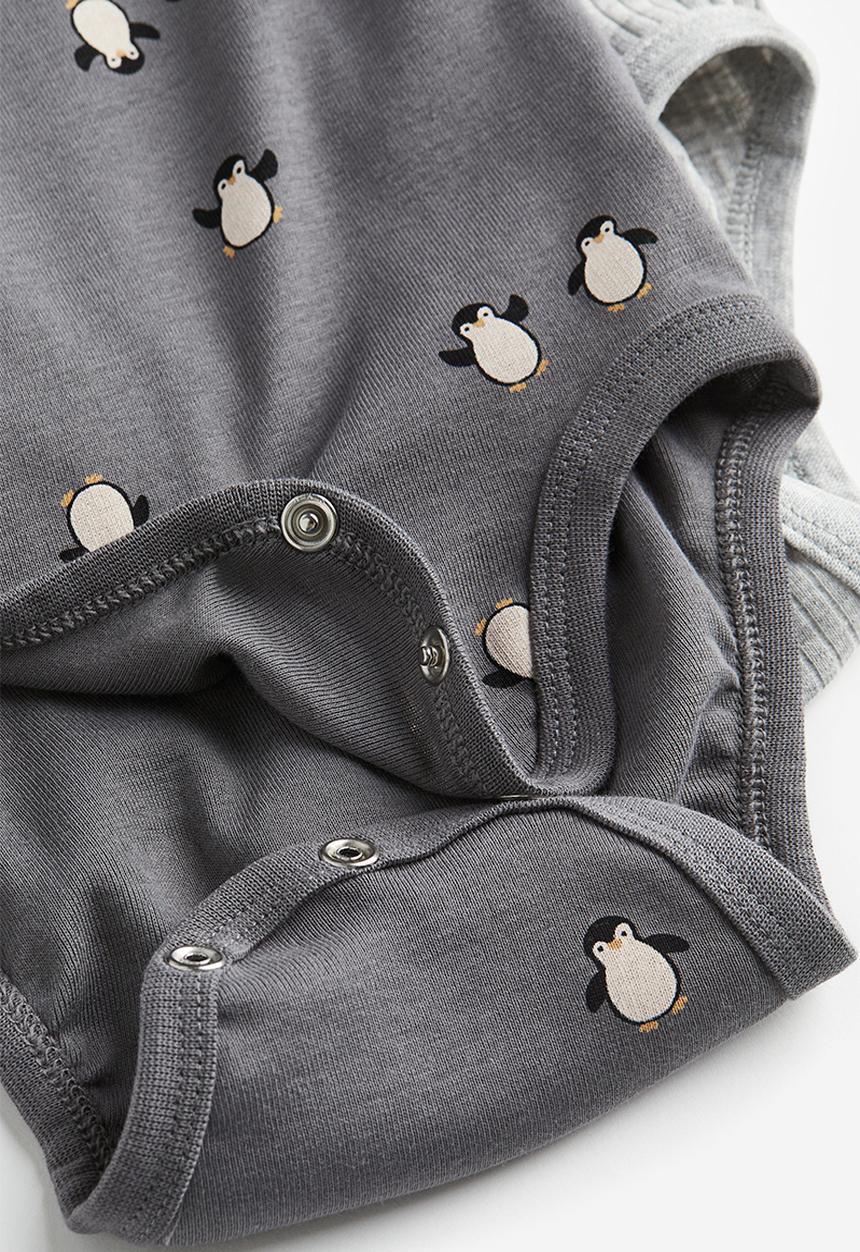 H&M - 2-Pack long-sleeved bodysuits - dark grey/penguins