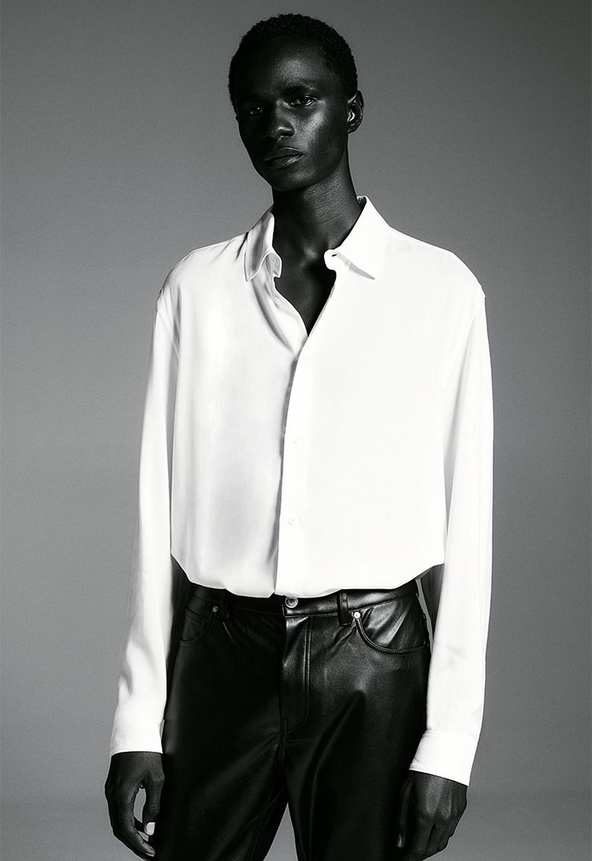 H&M - Regular fit viscose shirt - cream 