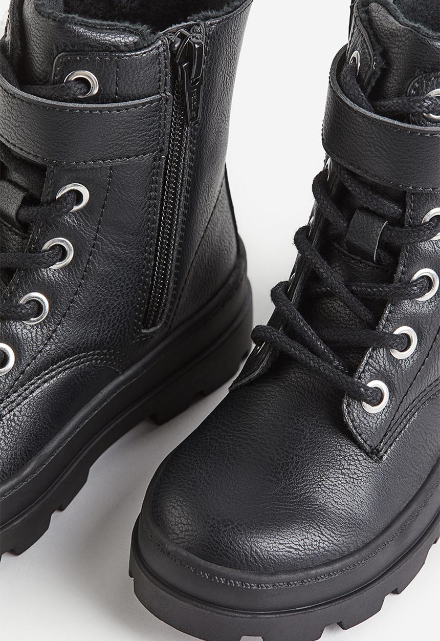 H&M - Warm-lined lace-up boots - black