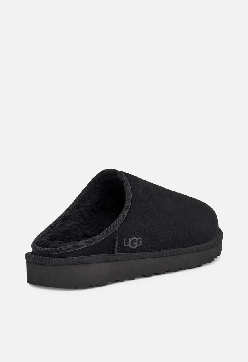 UGG® - Classic Slip-On - Black