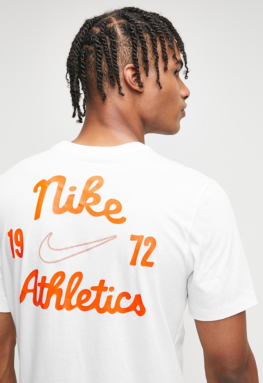 Nike - NSW seasonal club  lbr tee - sail