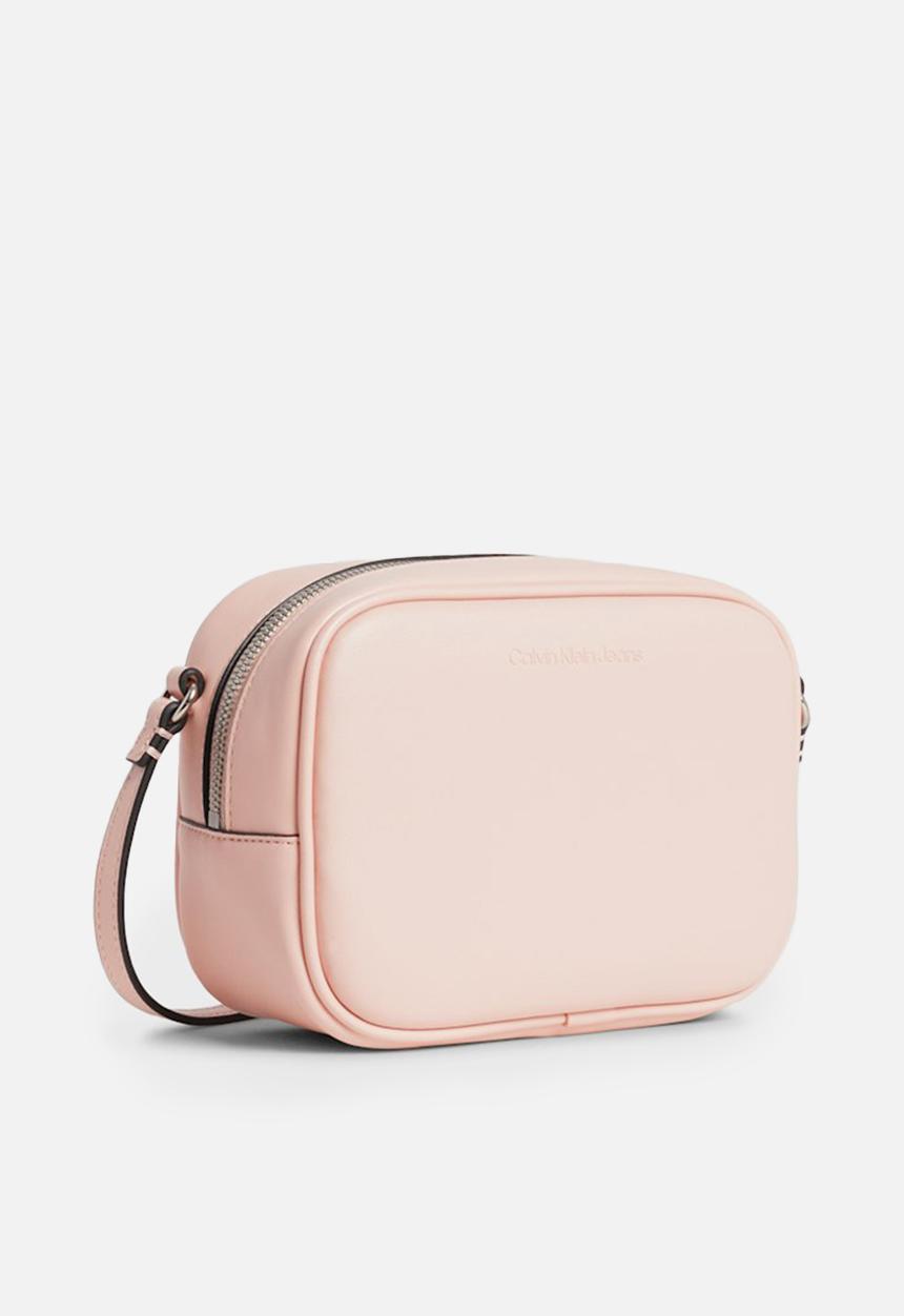 Calvin Klein - Sculpted camera bag18 mono - pale conch