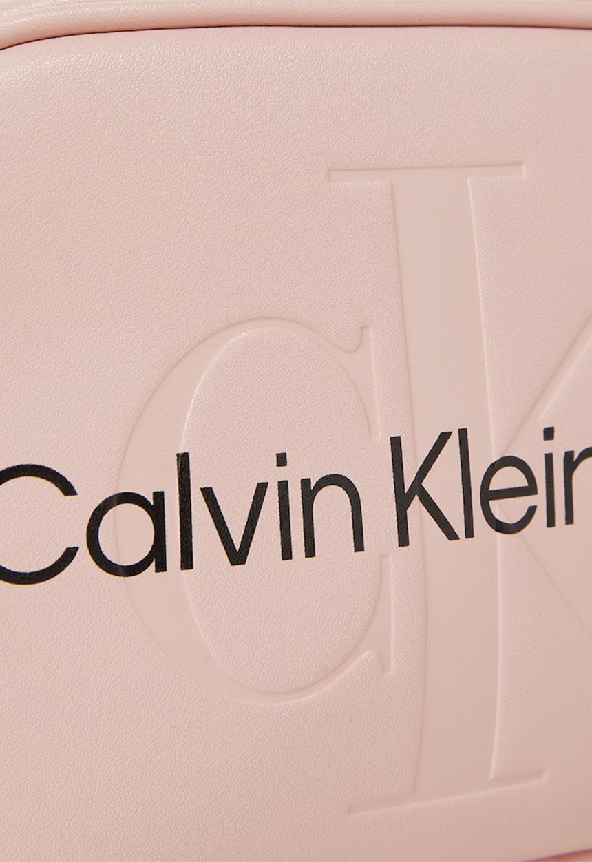 Calvin Klein - Sculpted camera bag18 mono - pale conch
