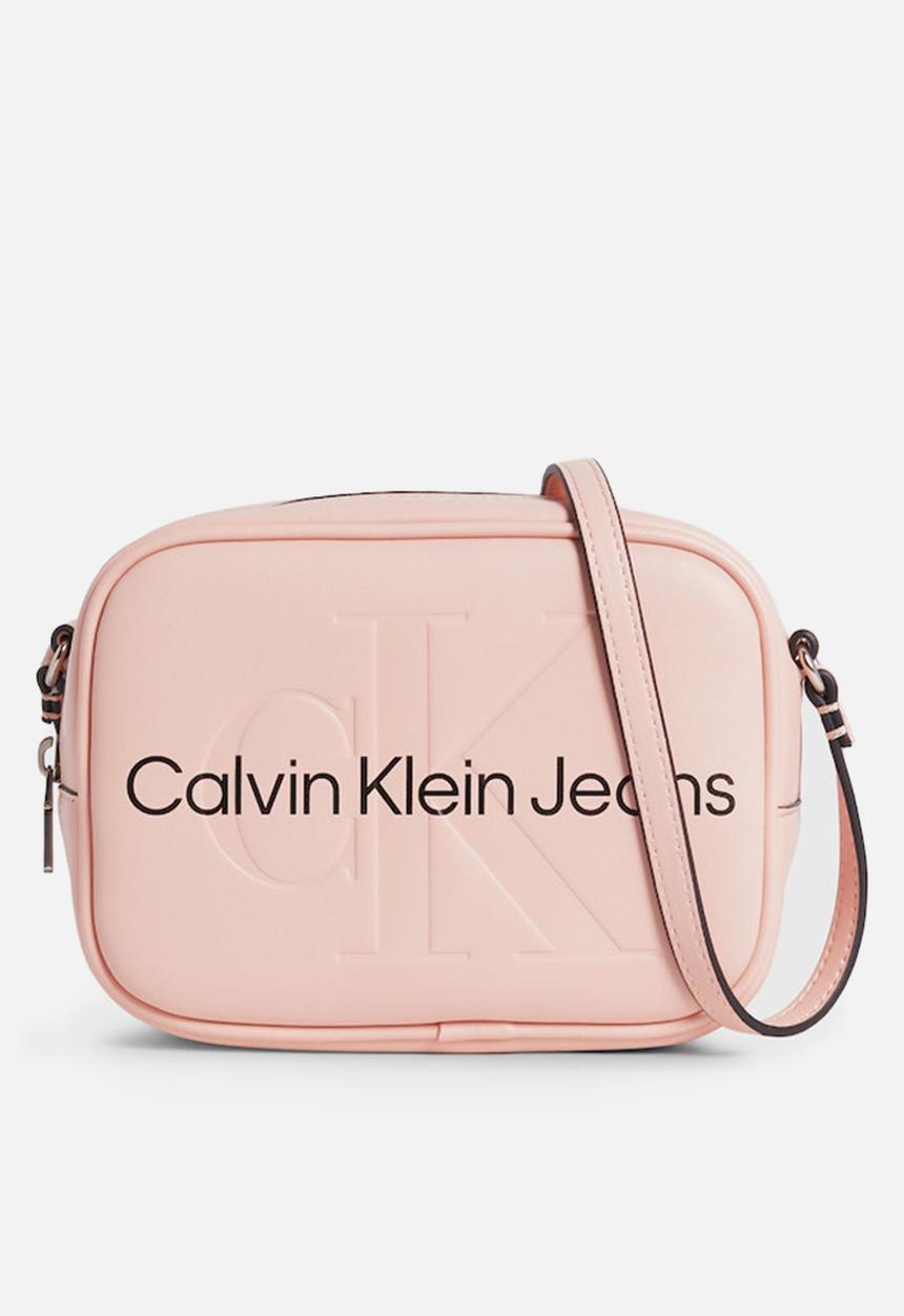 Calvin Klein - Sculpted camera bag18 mono - pale conch