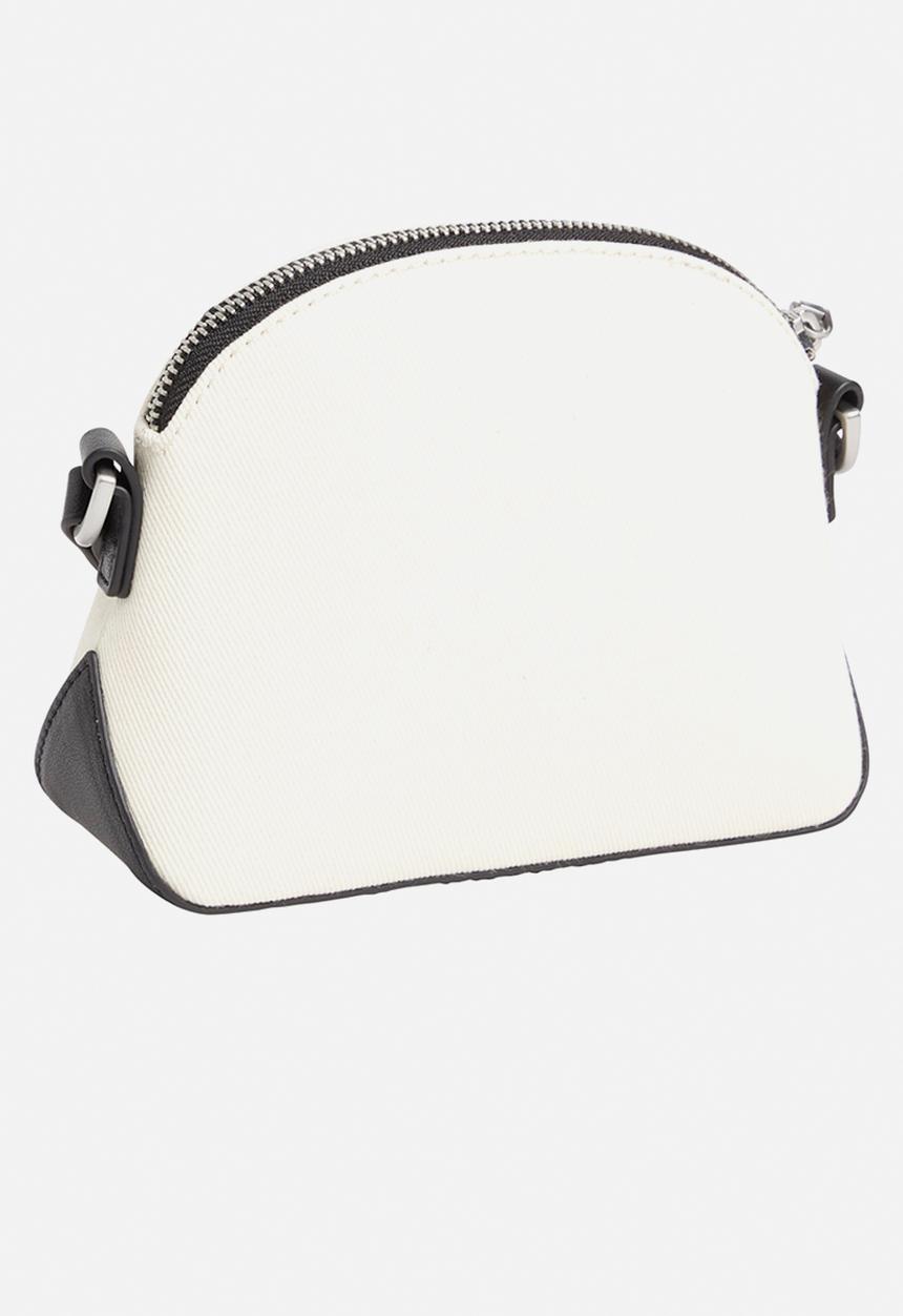 Calvin Klein - Re-lock seasonal xbody sm - dark ecru