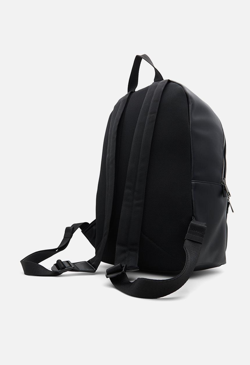 Call It Spring - Laredrikith - black